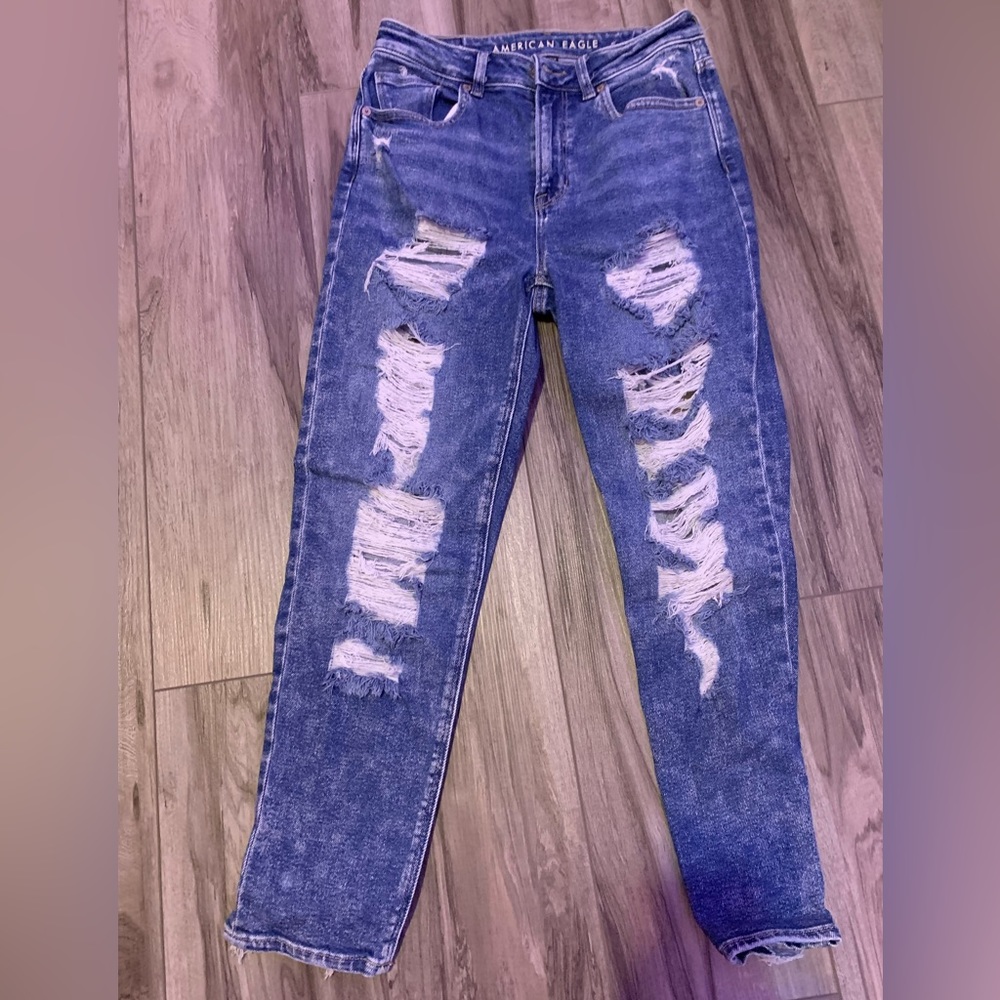 American eagle jeans mom jeans size 2